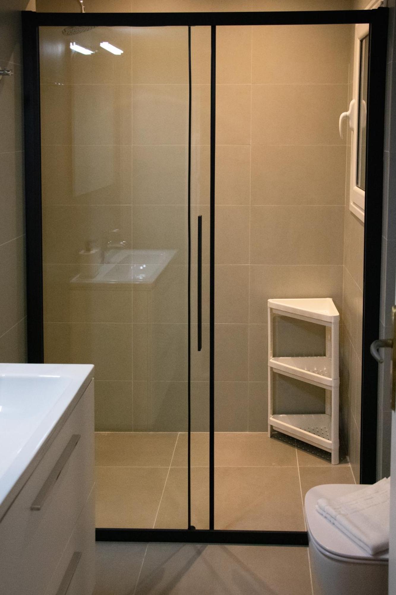 Spacious Modern Apartment In Pagkrati Atény Exteriér fotografie